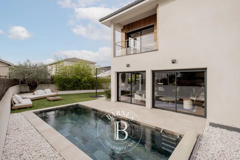 Vendido, Casa Bruges - picture 1