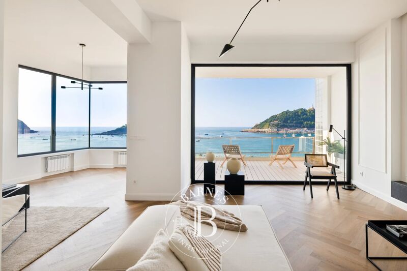 SAN SEBASTIÁN - Exclusivo dúplex con vistas panorámicas a la bahía de La Concha