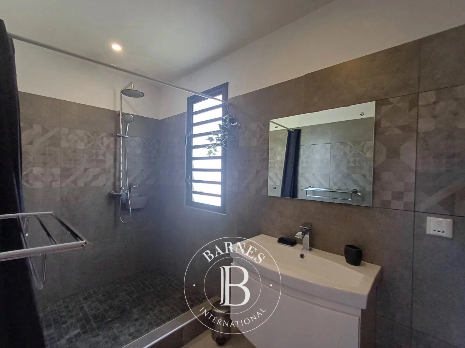 Ev Pereybère - picture 8