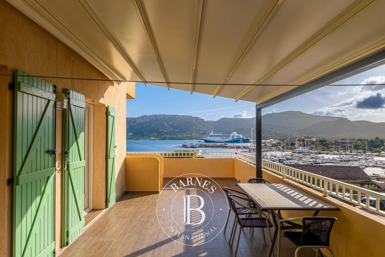 Porto-Vecchio. 3-Bedroom Villa with Studio. Panoramic View of the Port - picture 1