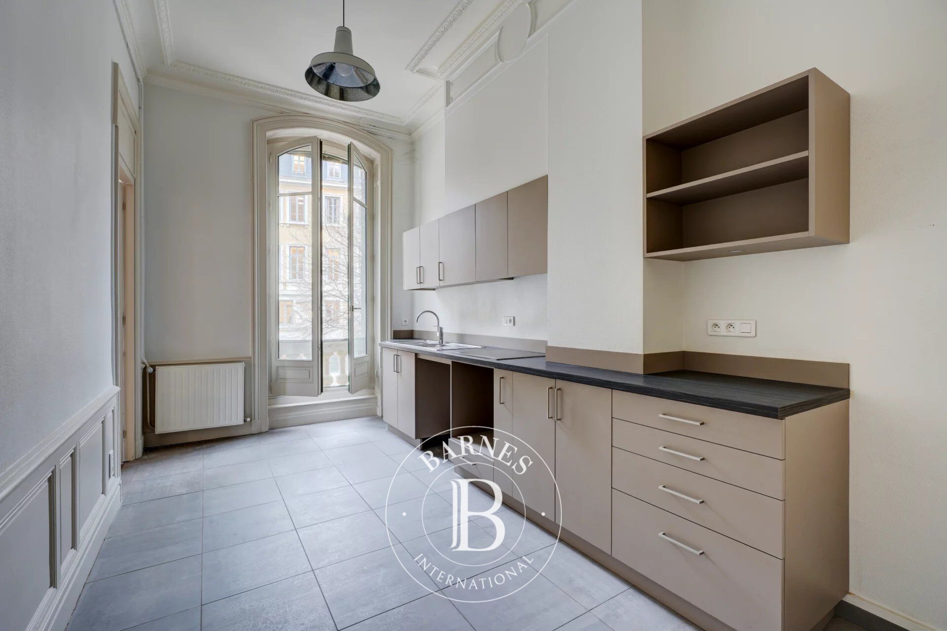 Lyon 5 - Saint Jean - Apartment of 139 sqm - office - 3 bedrooms - picture 3