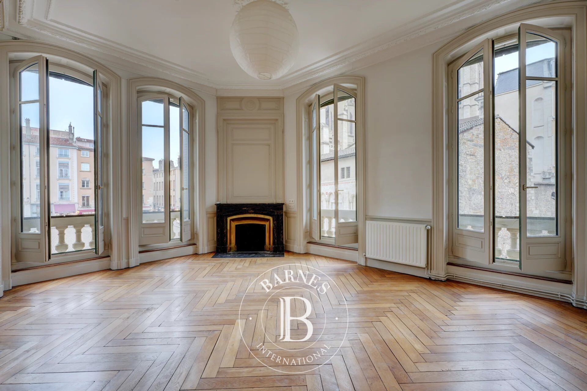 Lyon 5 - Saint Jean - Apartment of 139 sqm - office - 3 bedrooms - picture 2