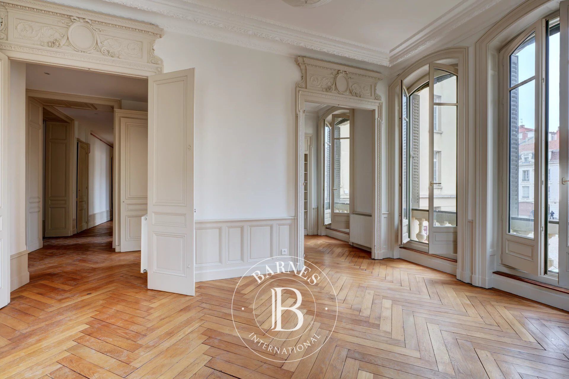 Lyon 5 - Saint Jean - Apartment of 139 sqm - office - 3 bedrooms - picture 1