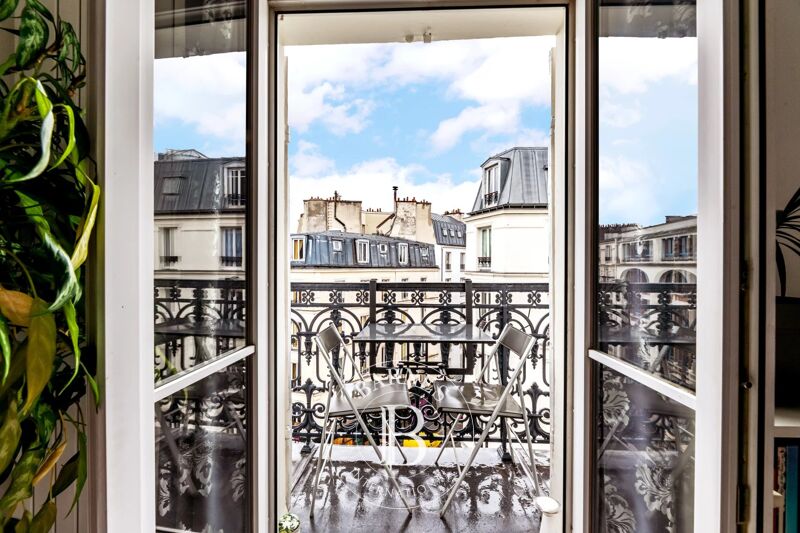 Sold, Apartment Paris 18ème - picture 2