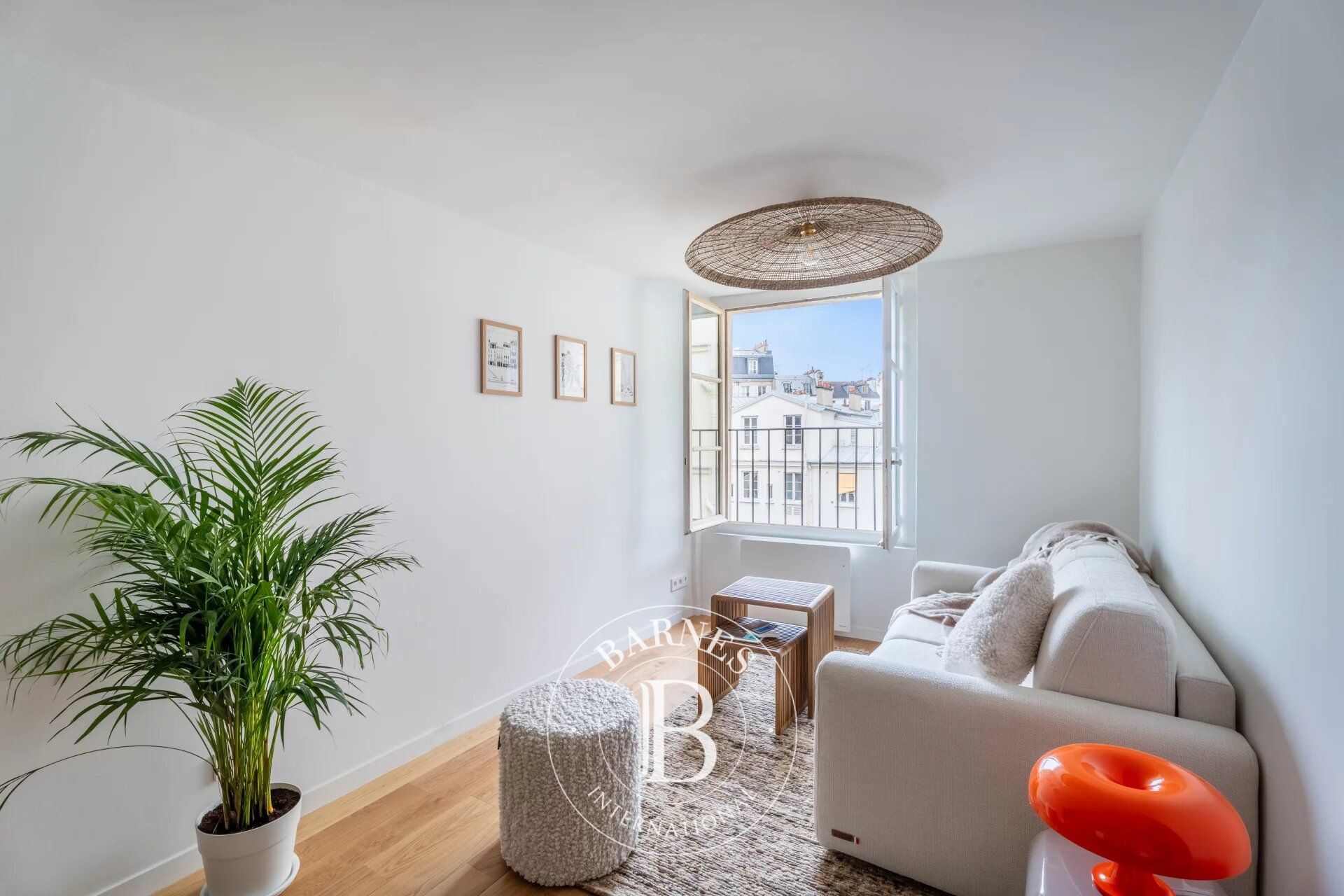 Vente appartement - Paris 3 - Rue Charlot - Hôtel Particulier -Entièrement Rénové et meublé - picture 3