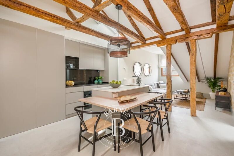 A Symphony of History and Luxury: Your Exclusive Madrid Penthouse