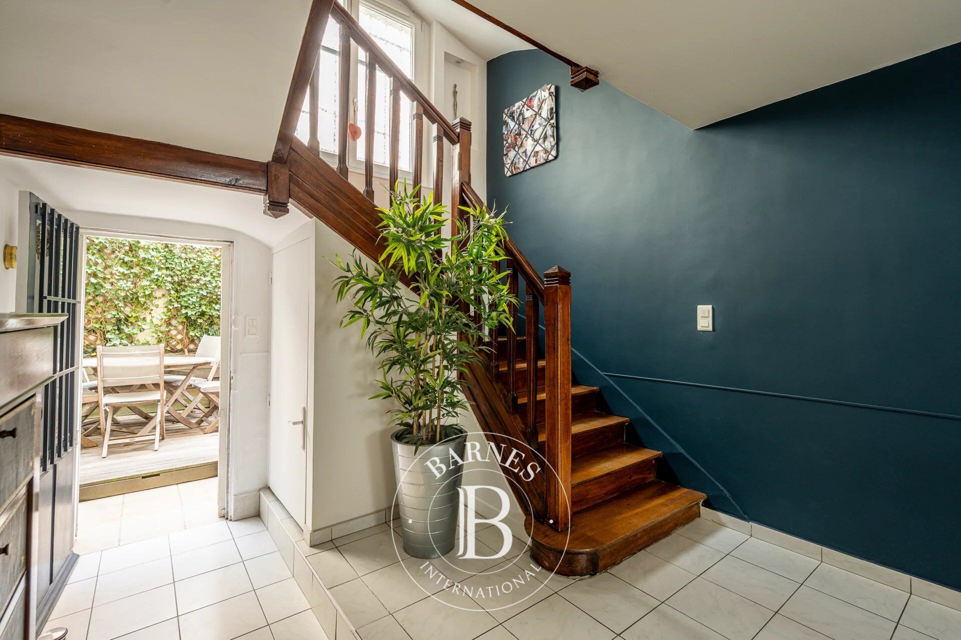 COURBEVOIE BECON TOWNHOUSE WITH TERRACE - picture 3