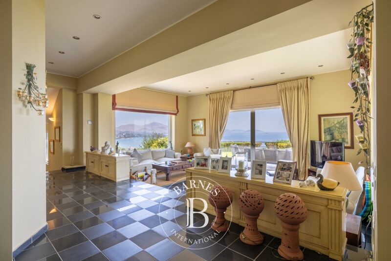 Venta, Casa Athens - picture 3