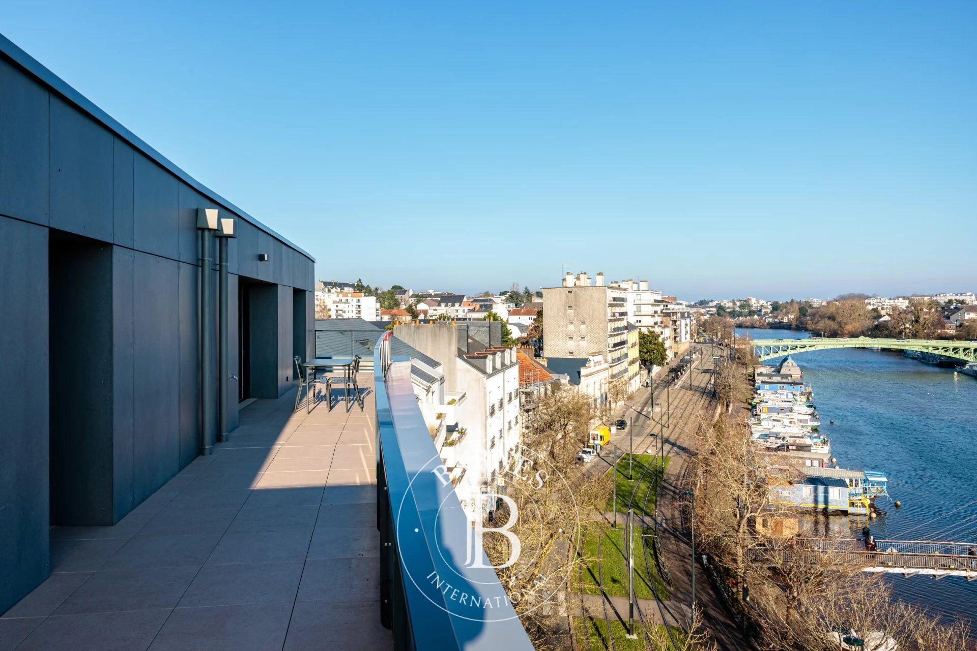 NANTES ERDRE - New three bedroom top floor apartment with terraces - picture 2