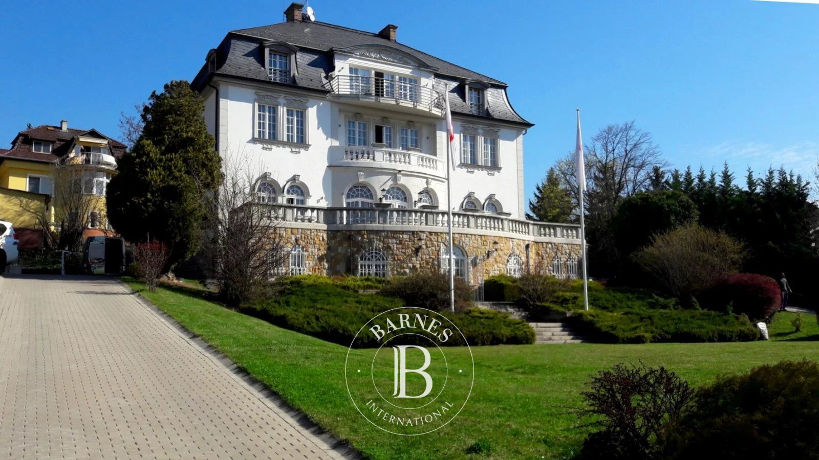 Representative, neo-baroque style villa building on Rózsadomb - picture 1