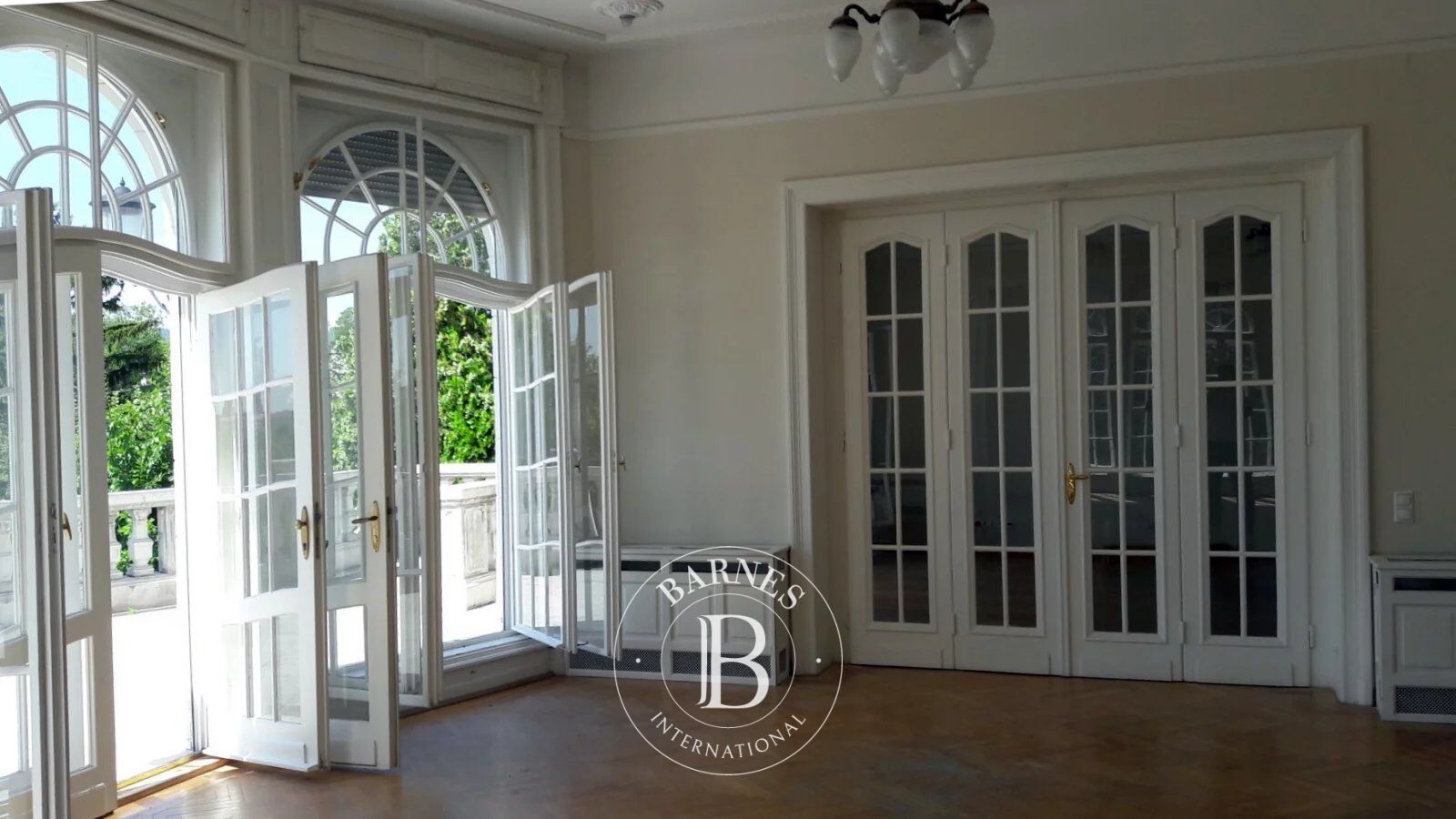 Representative, neo-baroque style villa building on Rózsadomb - picture 3