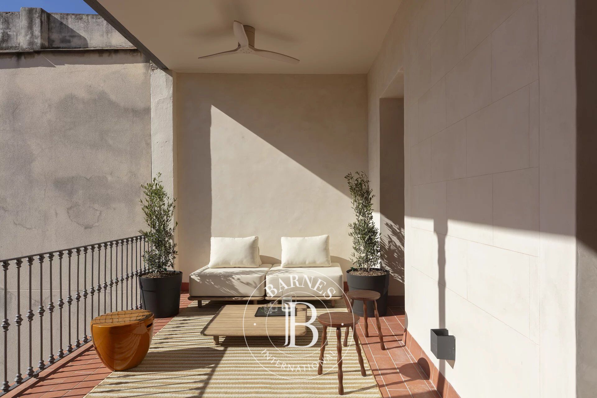 Espectacular ático reformado en el Born de Barcelona - picture 2