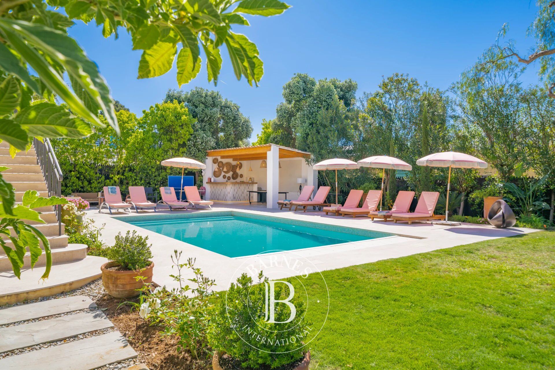 Villa Antibes - picture 3