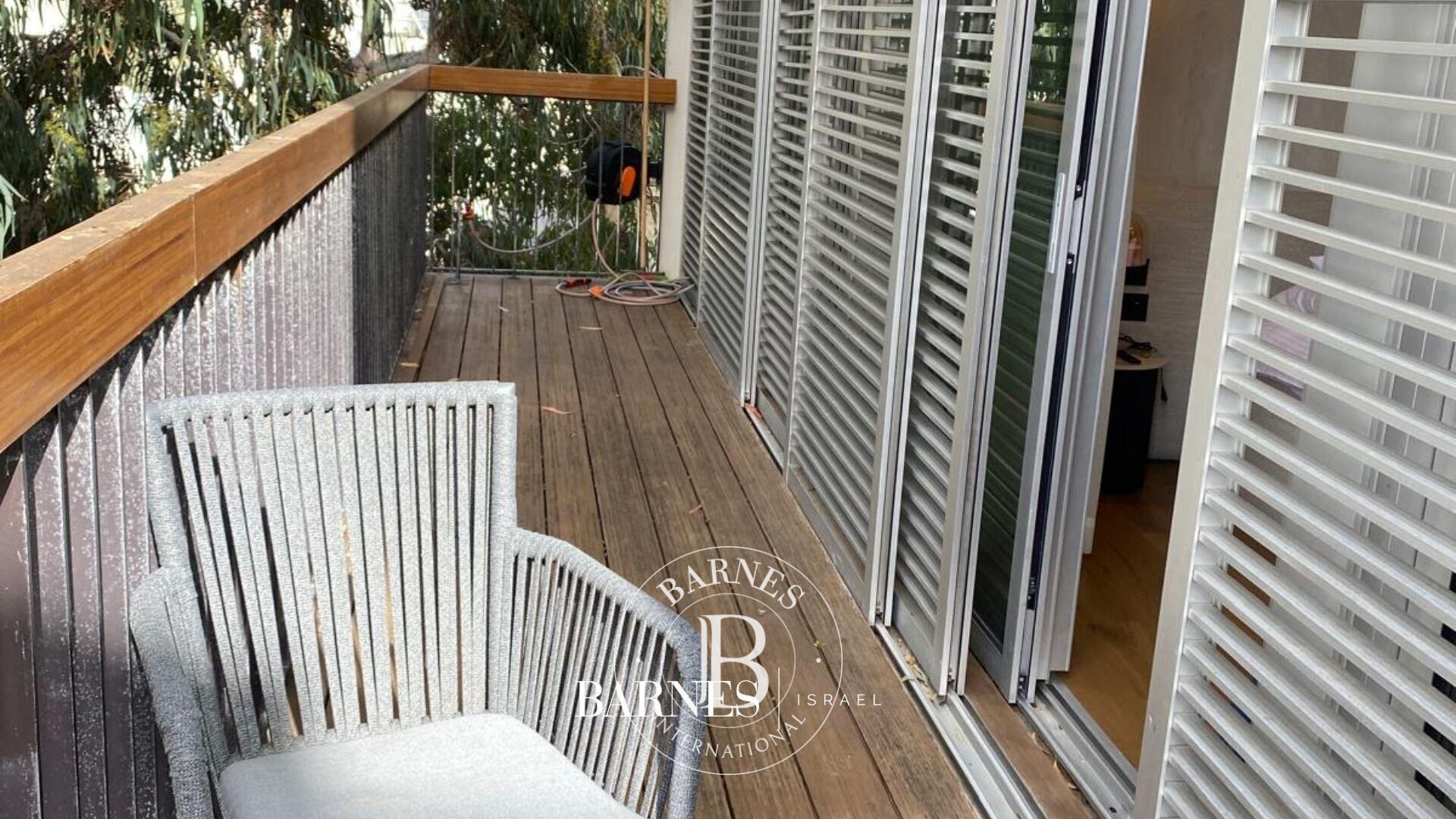 Exclusive Pinsker Penthouse with Private Pool and Luxurious Terraces - picture 2