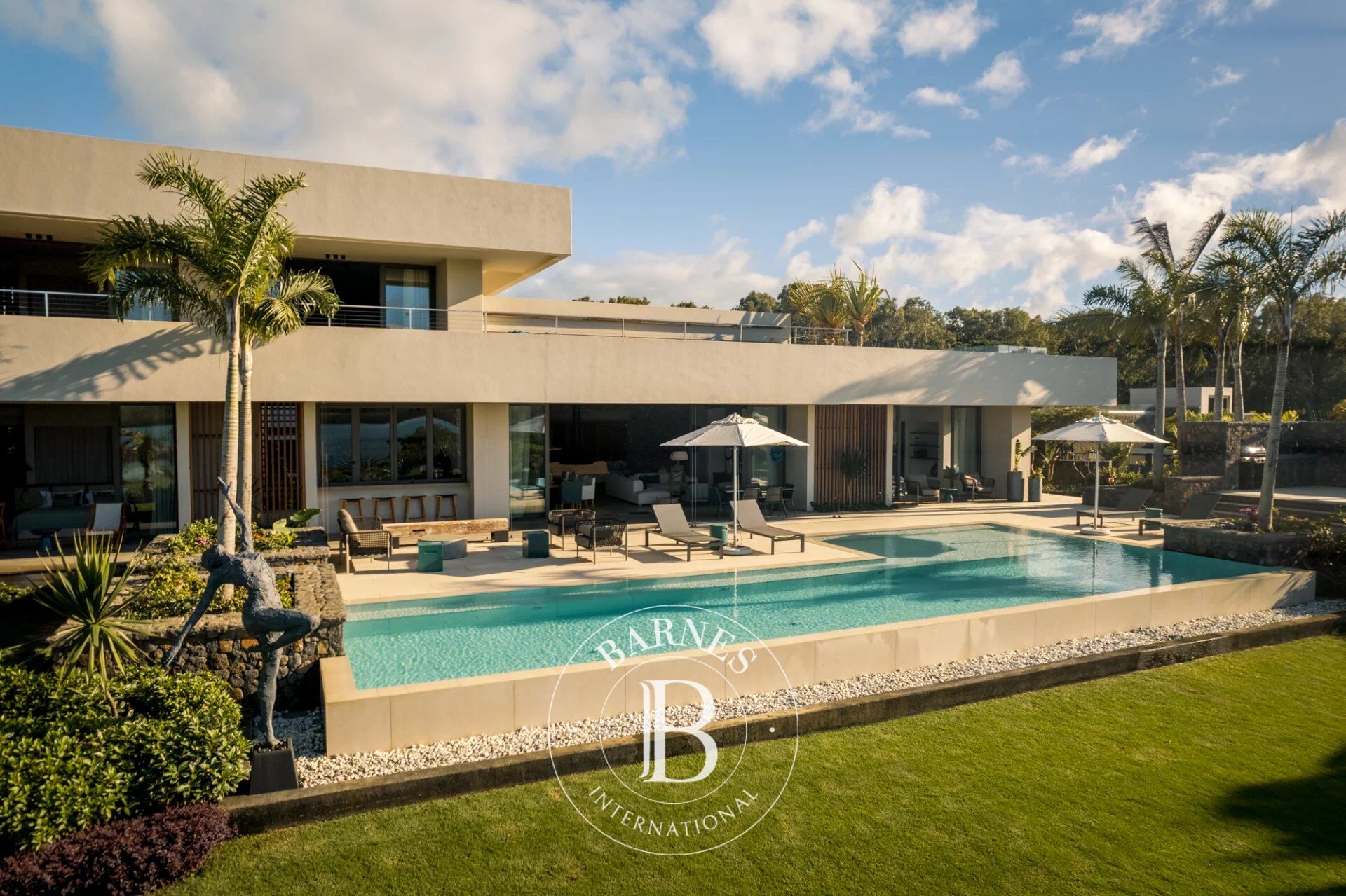 ANAHITA GOLF RESORT - EXCEPTIONAL 5-BEDROOM VILLA - picture 1