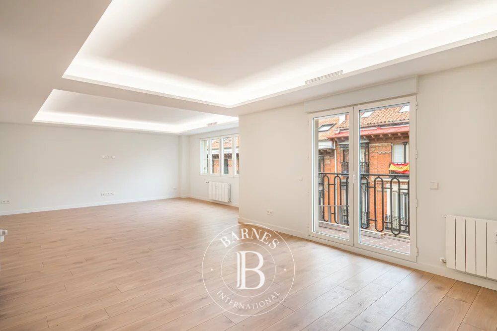 Madrid – Retiro – Spectacular Renovated Apartment - picture 2