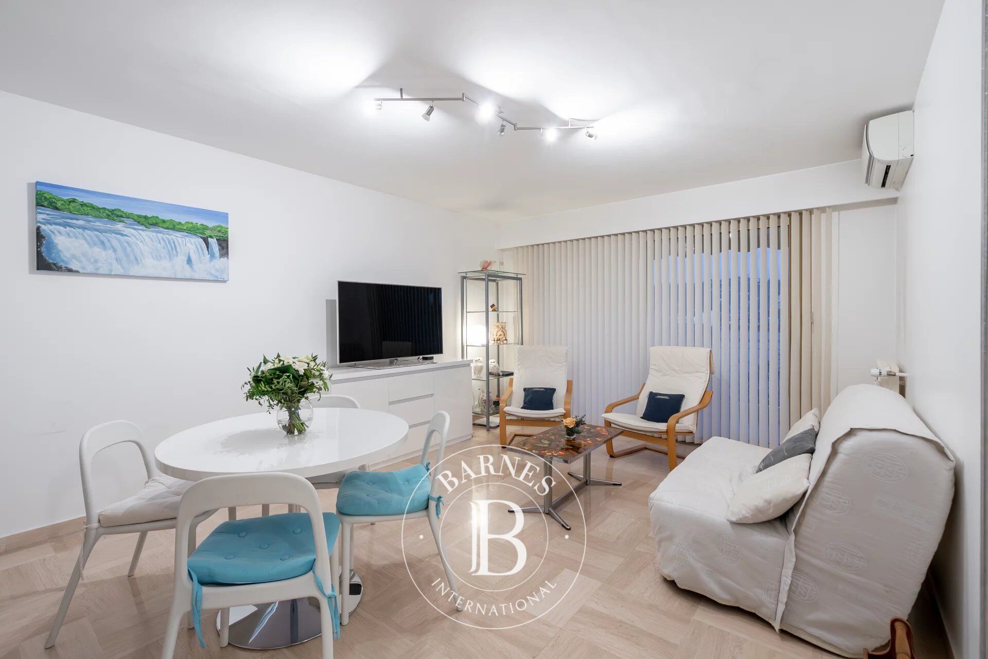 Nue-Propriété - Couple Homme & Femme de 81 ans - 2 pièces Cannes Petit-Juas - picture 2