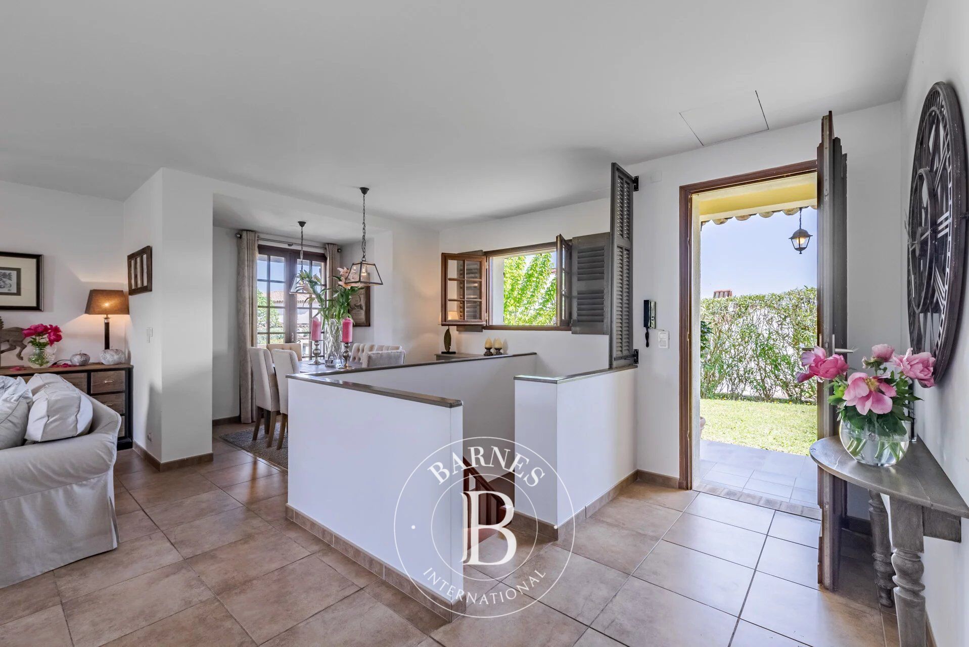 Villa Valbonne - picture 8