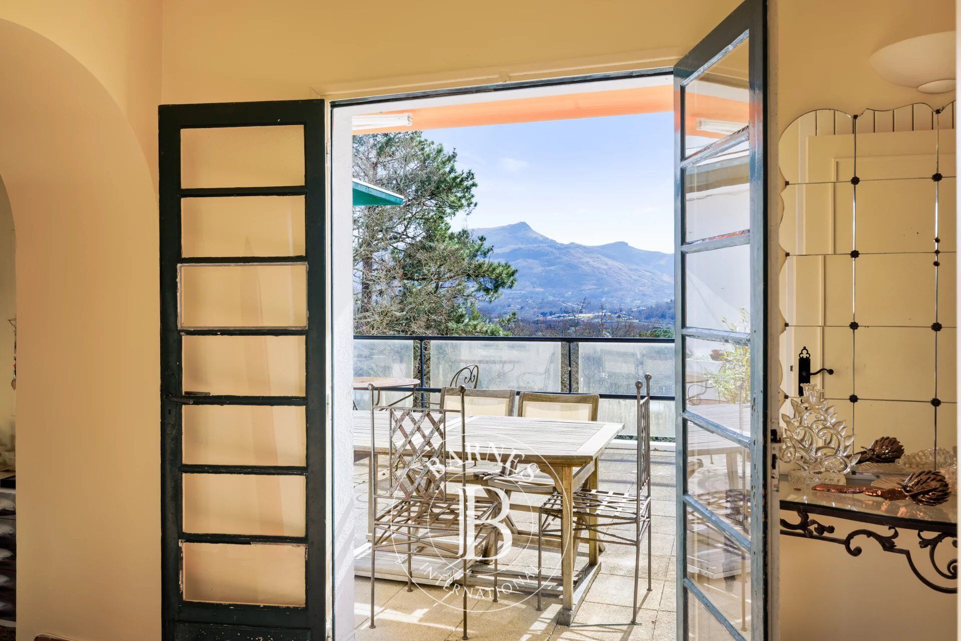 SAN JUAN DE LUZ, APARTAMENTO DE 94 M² CON VISTA DOMINANTE AL GOLF DE CHANTACO Y A LA RHUNE - picture 3