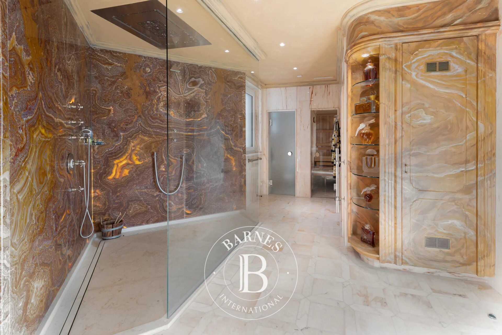 Villa Antibes - picture 4