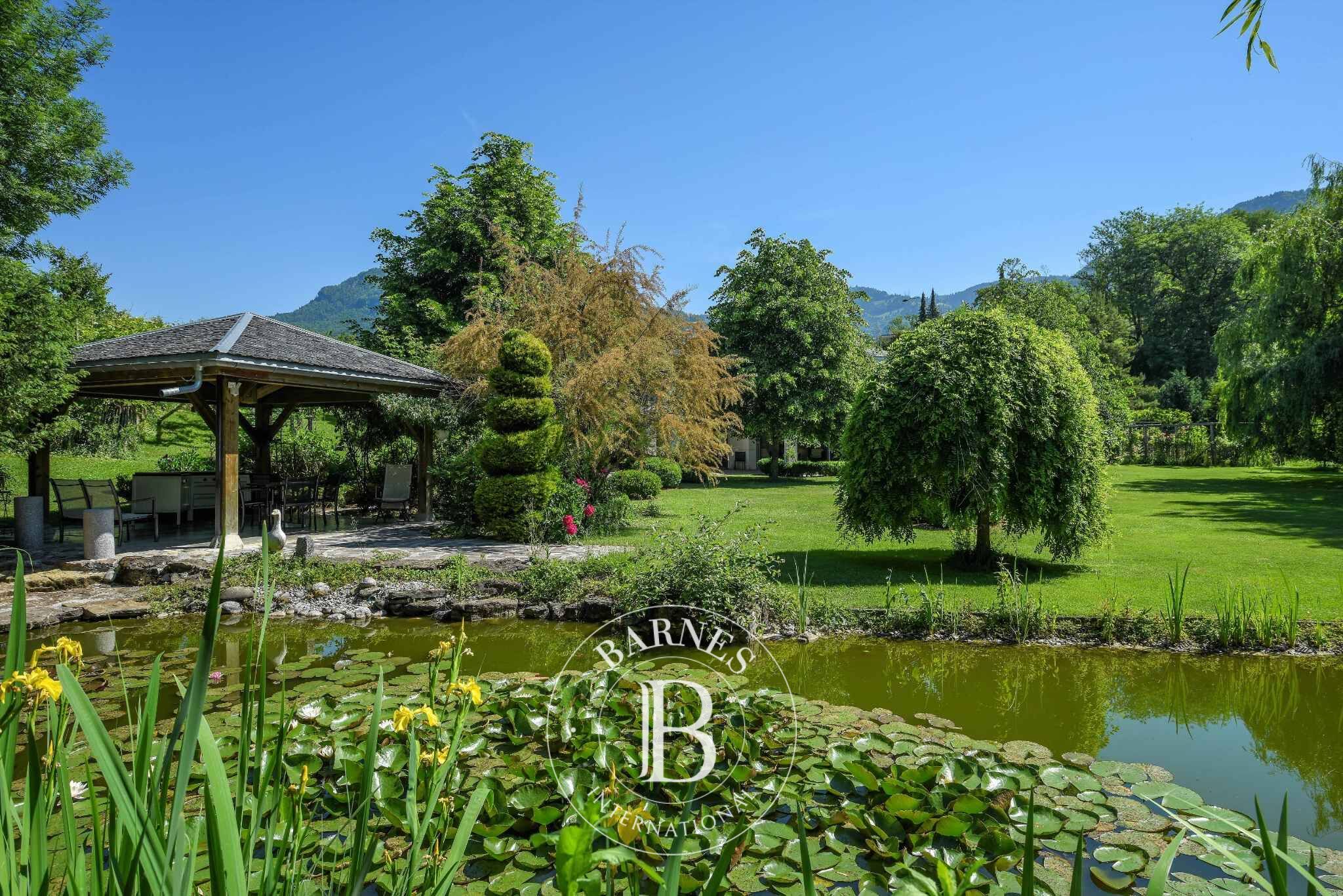 Villa Montreux - picture 6