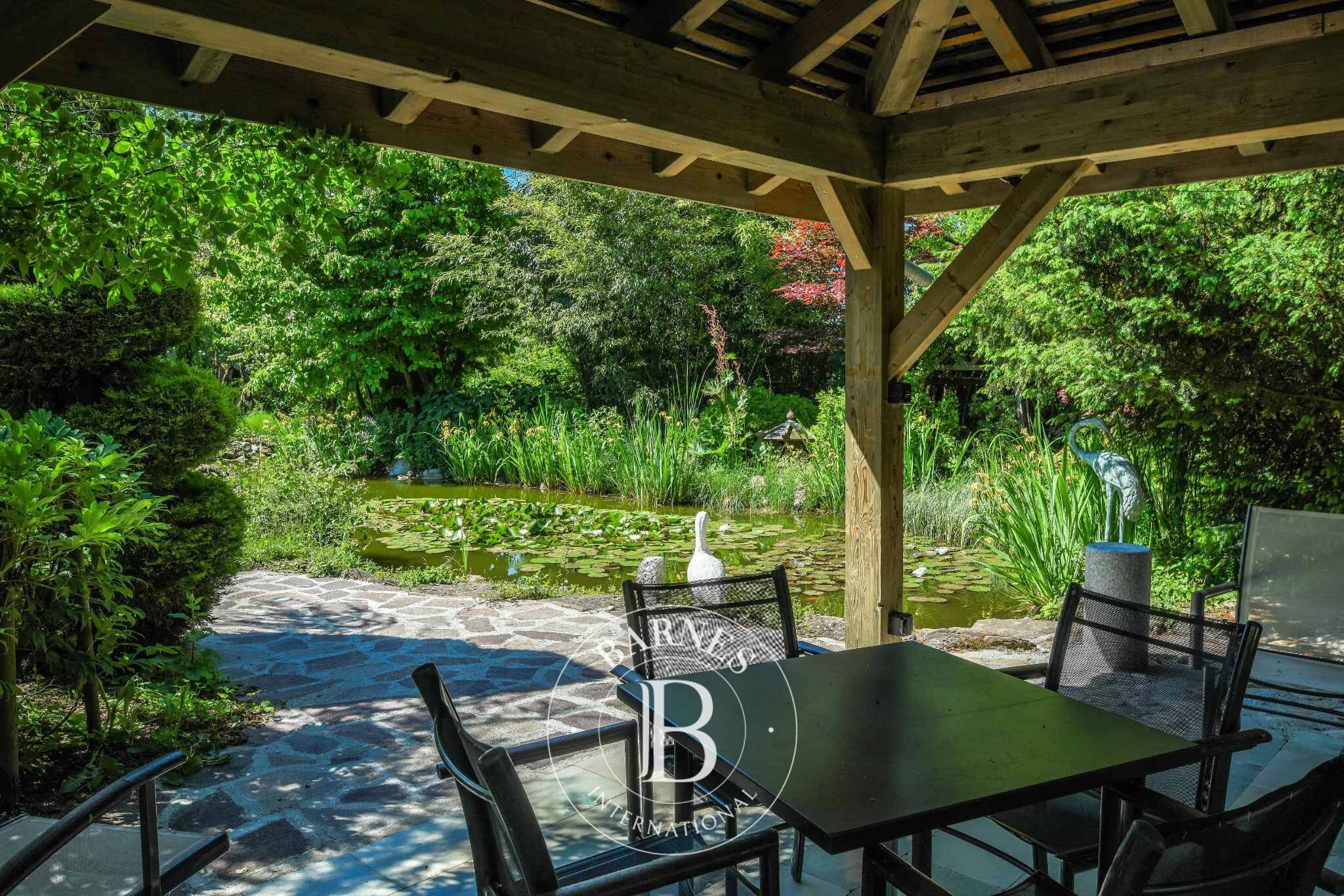 Villa Montreux - picture 7