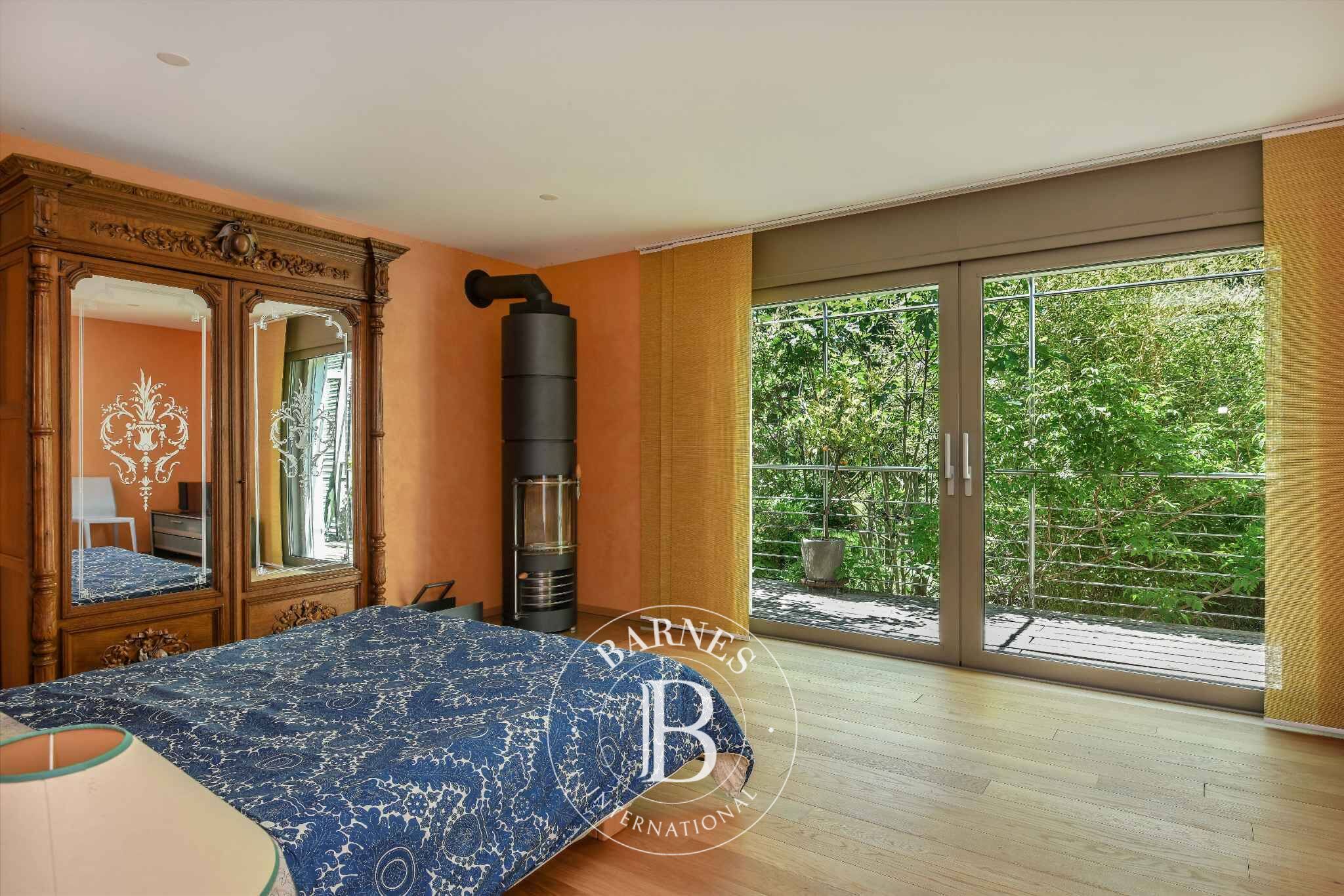 Villa Montreux - picture 11