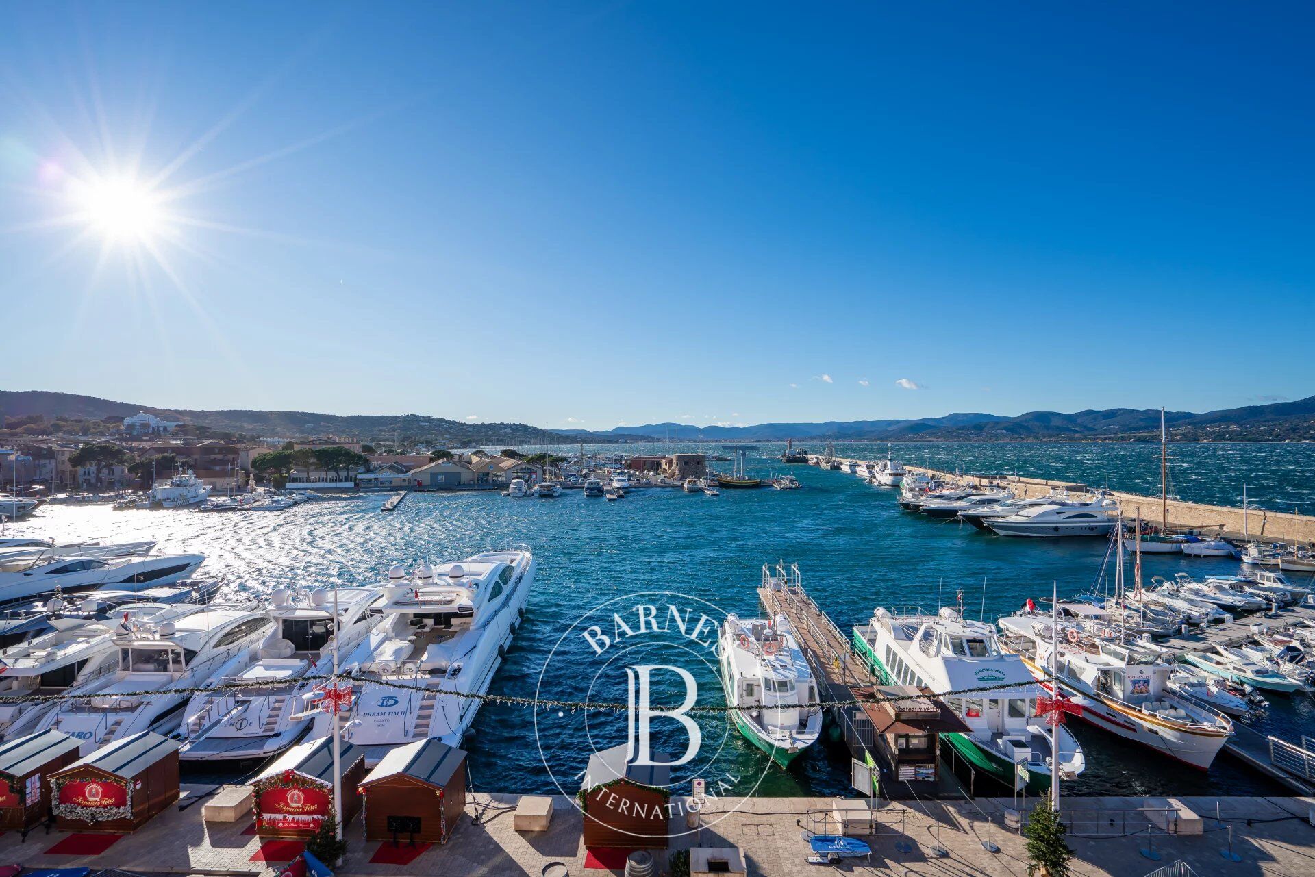 SAINT-TROPEZ - APPARTEMENT SUR LE PORT - 3 CHAMBRES - picture 1