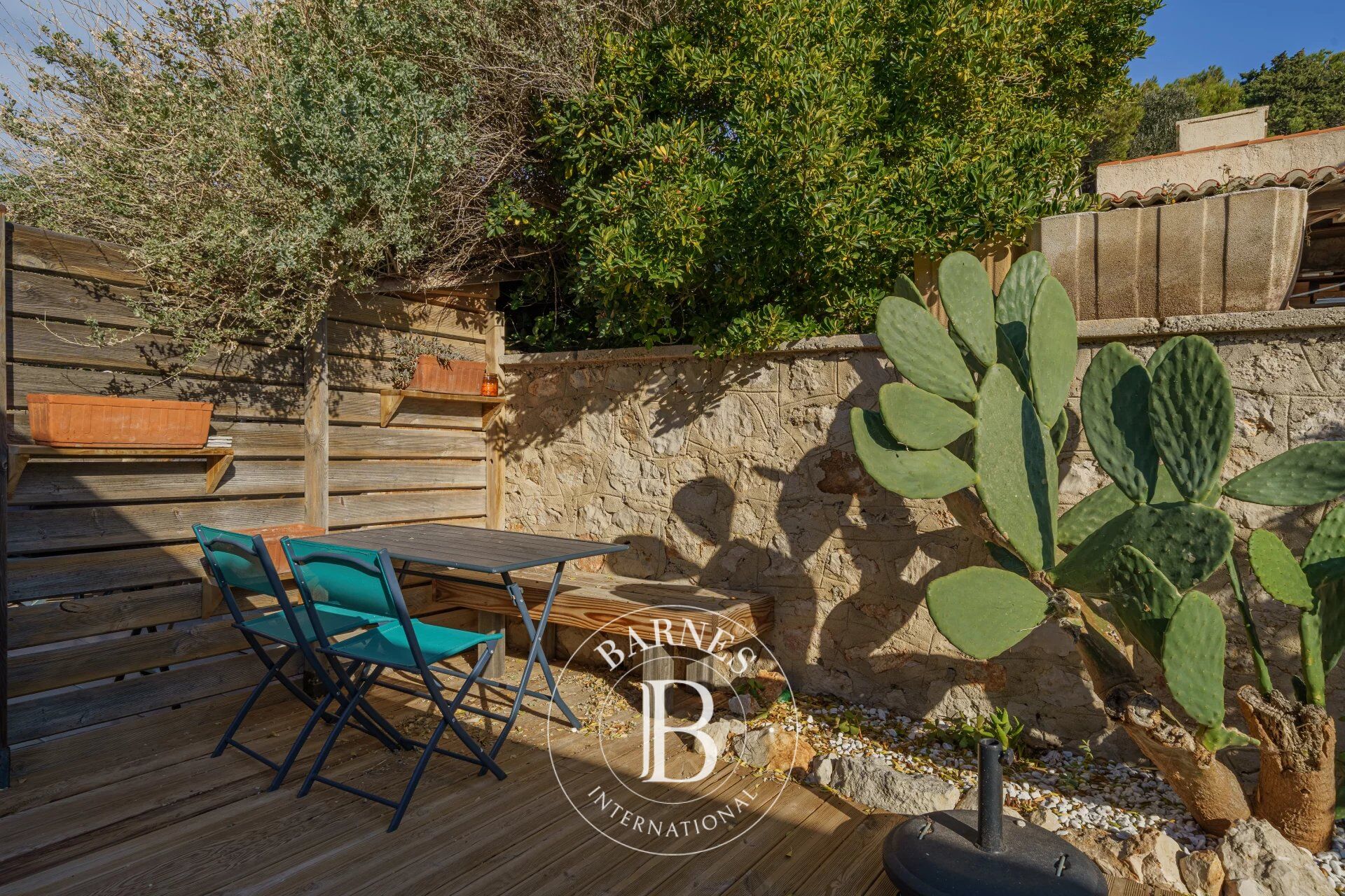 Furnished rental - medium term - Les Goudes - Cabanon with sea view and terrace - picture 2