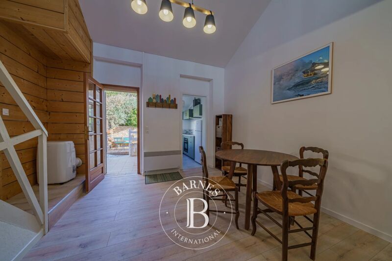 Rented, Townhouse Marseille 8ème - picture 3