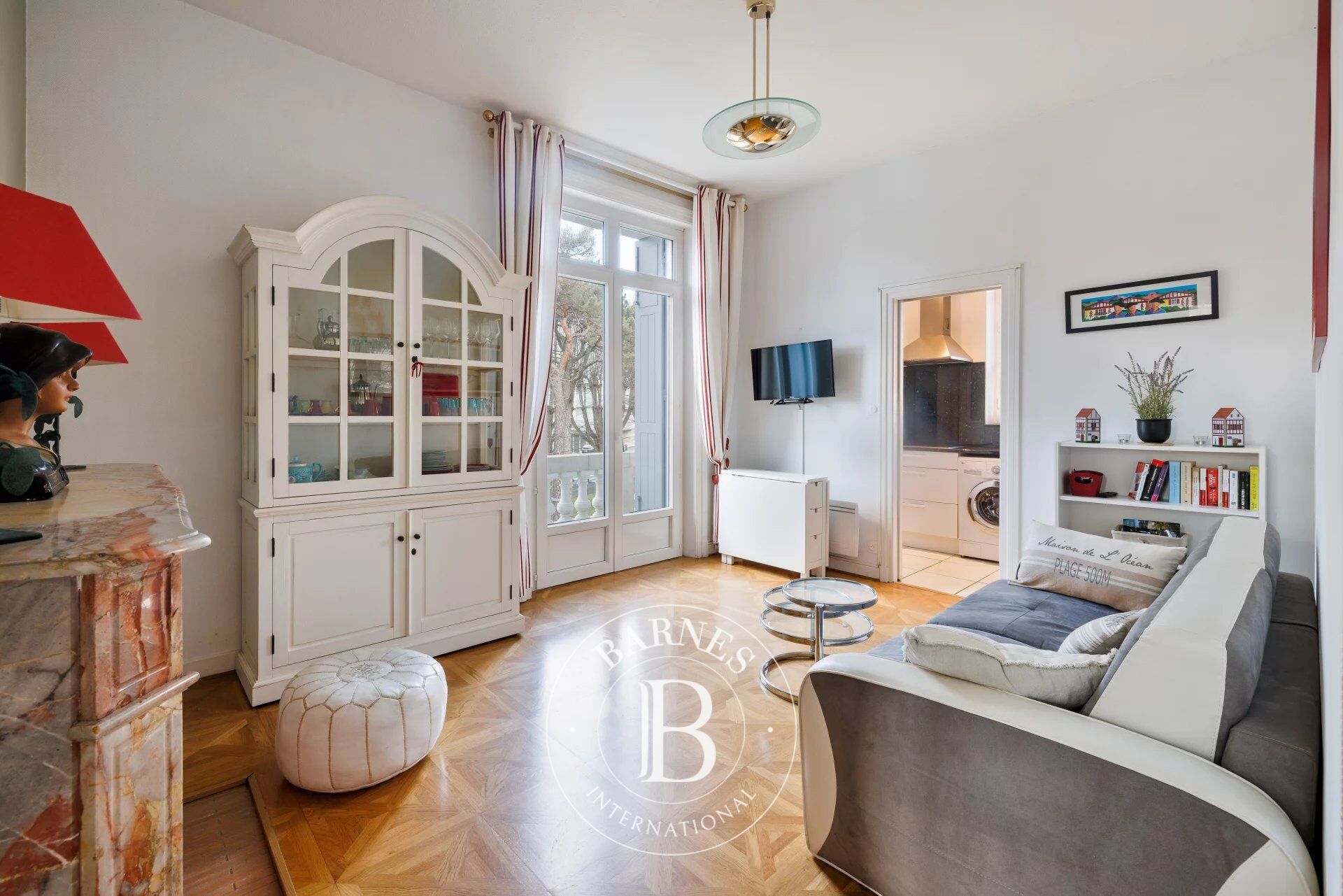 SAINT JEAN DE LUZ, BEL APPARTEMENT DE 55 M² AVEC 3 BALCONS ET PARKING - picture 1