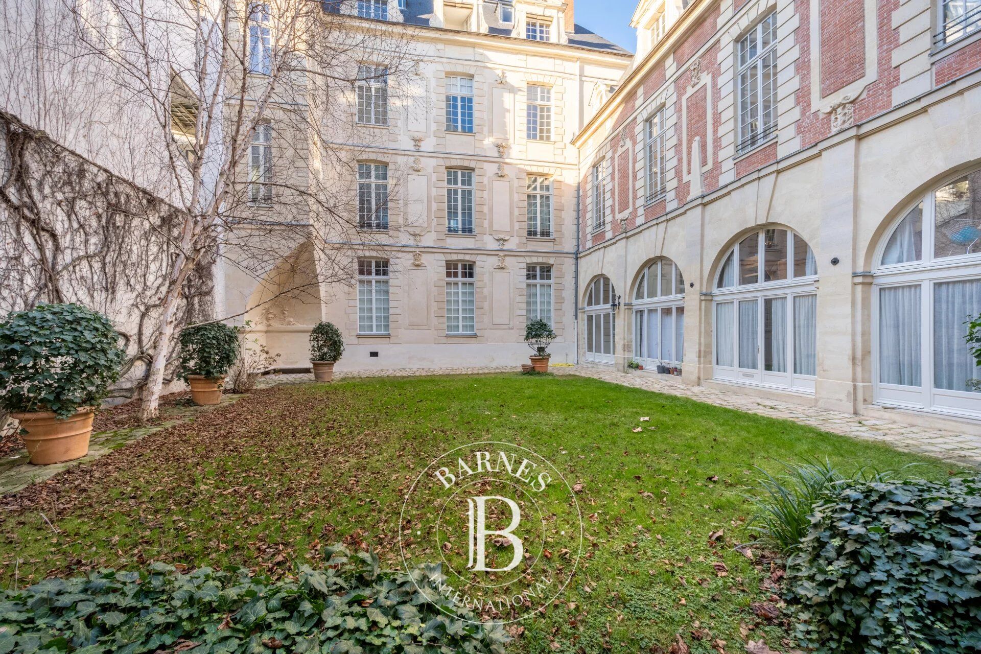 Piso Paris 3ème - picture 2