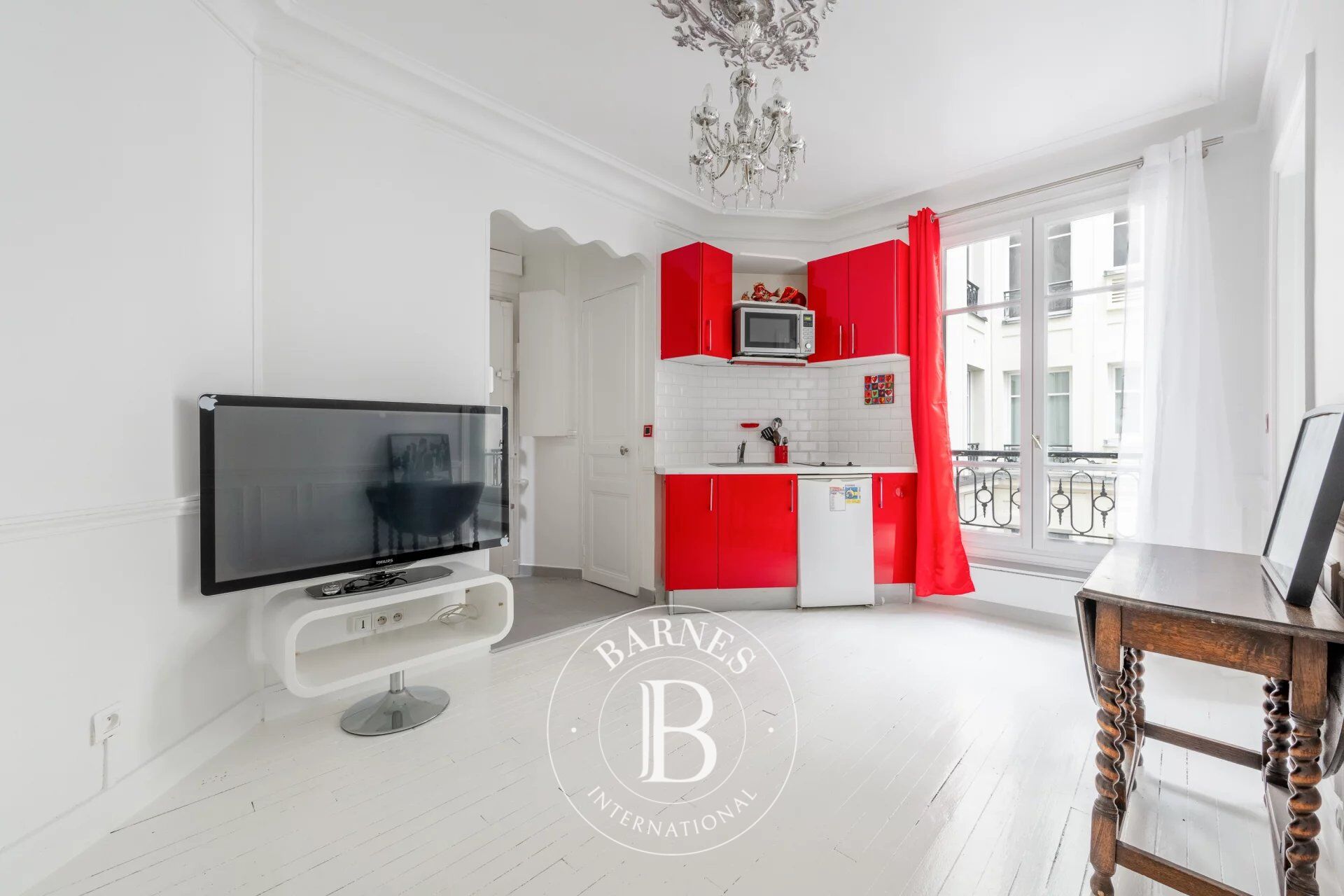 EXCLUSIVITE - PARIS 18E - ABBESSES - 1 CH - 3E ETAGE - ASCENSEUR - picture 3
