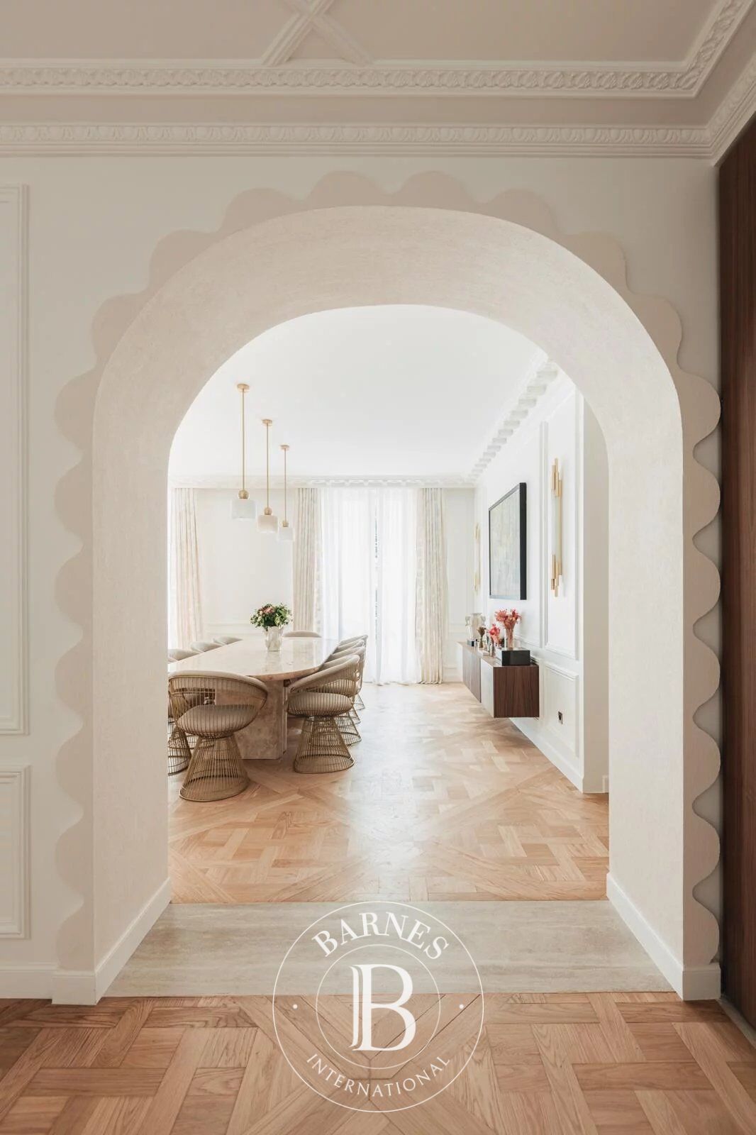 Paris 16 - Place de Mexico - Completely renovated 3 bedroom apartment - picture 3