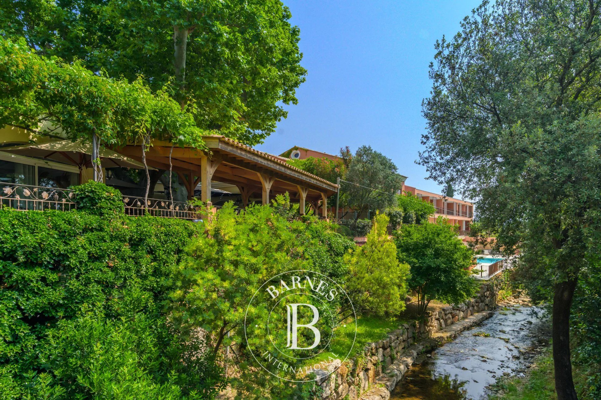 Hotel Cuers - picture 1