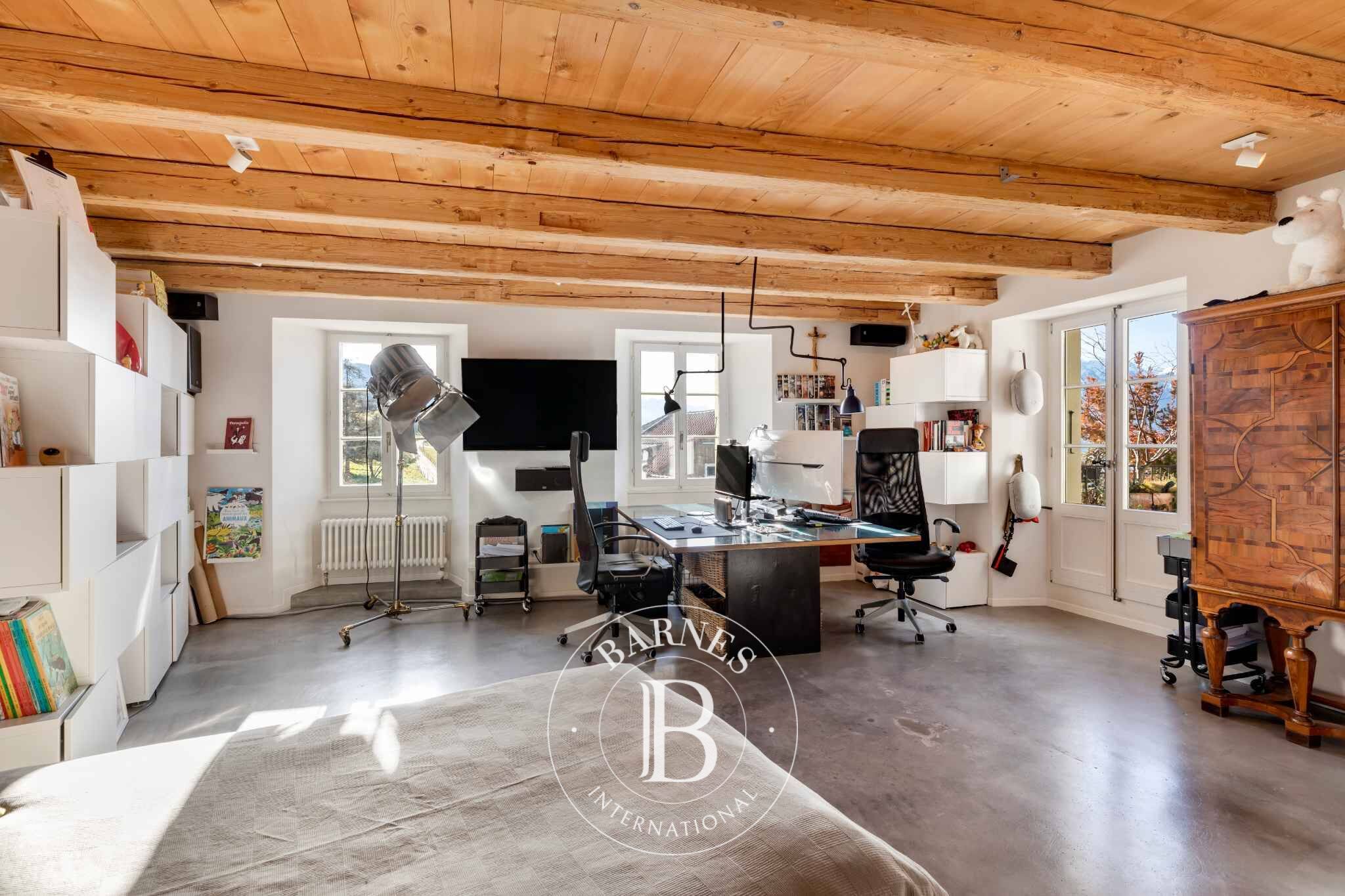 Daire Montreux - picture 8