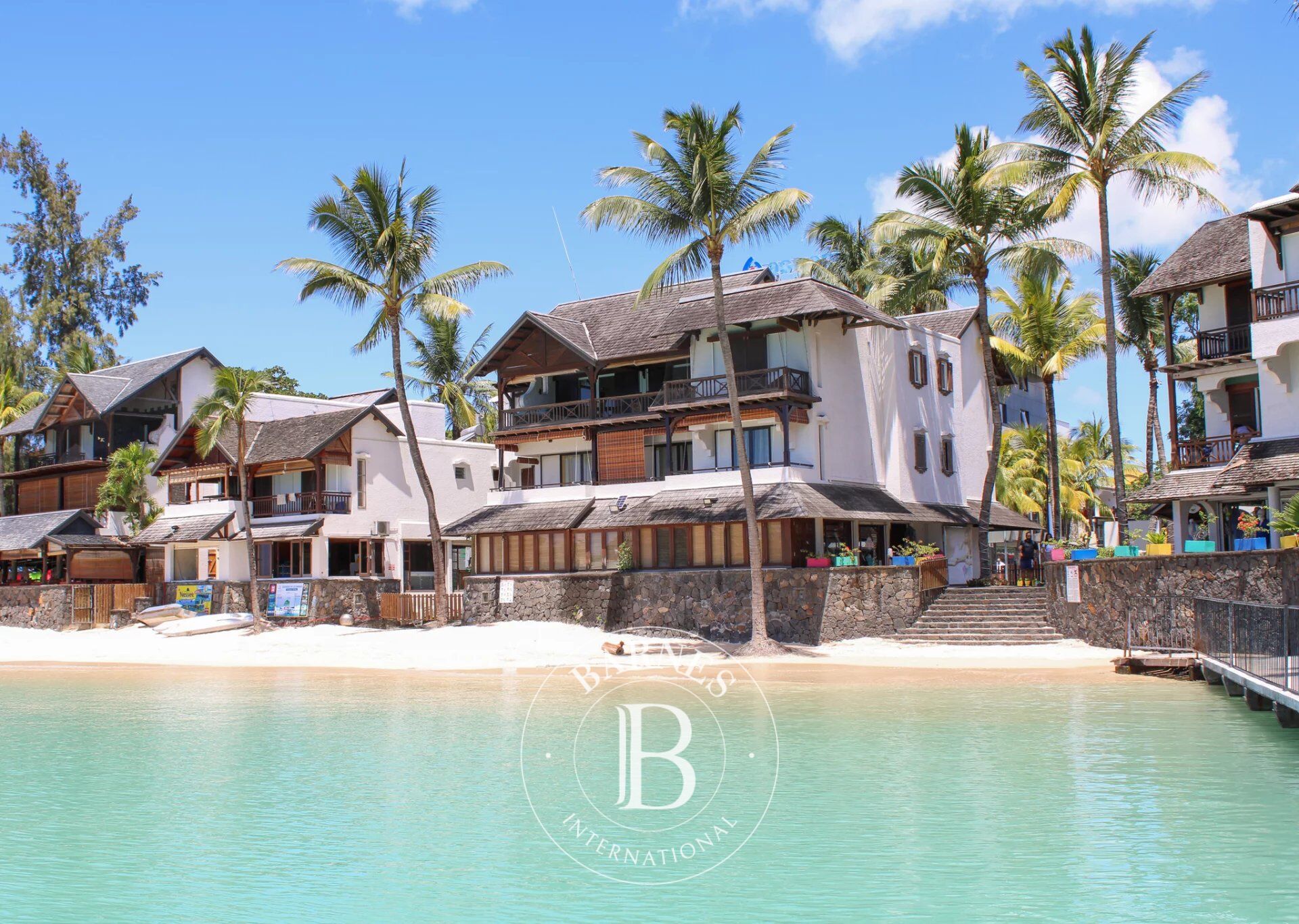 GRAND BAIE – Espace commercial au cœur de Sunset Boulevard – 35,5 m²