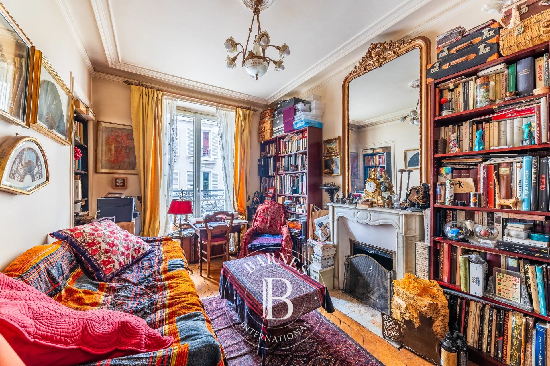 EXCLUSIVITE - PARIS 9E - MAUBEUGE/CONDORCET - 3 CHAMBRES - APPARTEMENT D'ANGLE - BALCON - VUE DEGAGEE - ASCENSEUR - picture 3