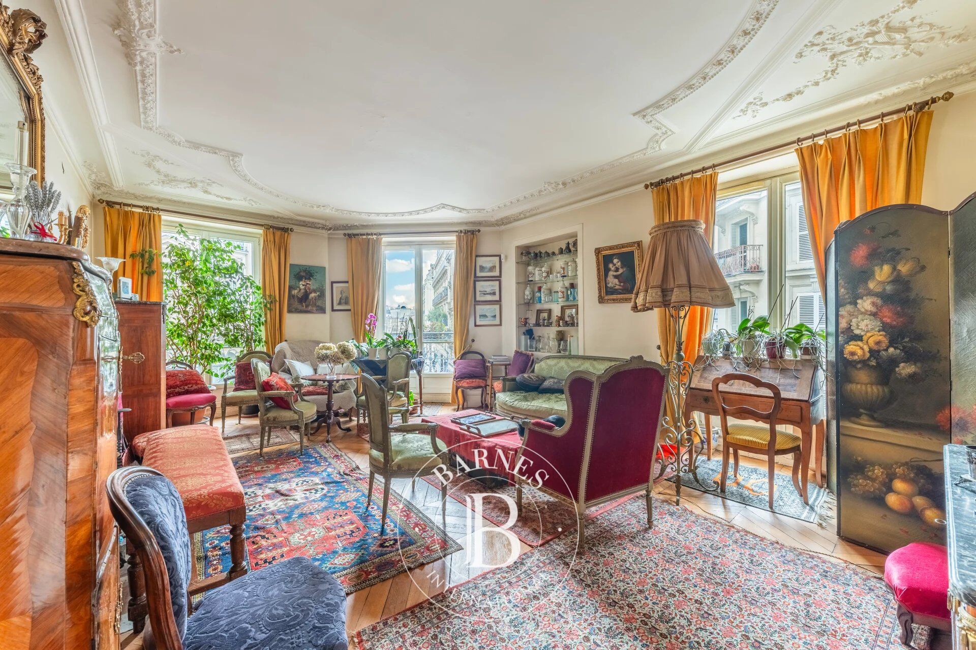 EXCLUSIVITE - PARIS 9E - MAUBEUGE/CONDORCET - 3 CHAMBRES - APPARTEMENT D'ANGLE - BALCON - VUE DEGAGEE - ASCENSEUR - picture 1