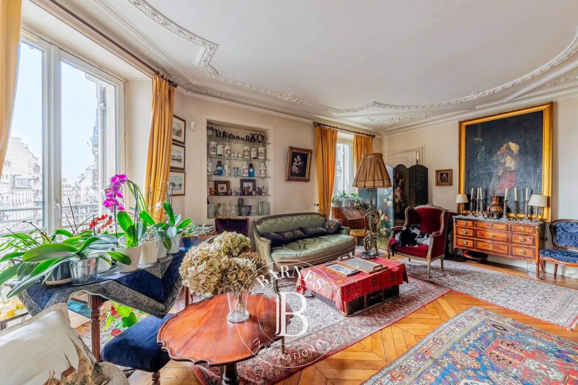 EXCLUSIVITE - PARIS 9E - MAUBEUGE/CONDORCET - 3 CHAMBRES - APPARTEMENT D'ANGLE - BALCON - VUE DEGAGEE - ASCENSEUR - picture 2