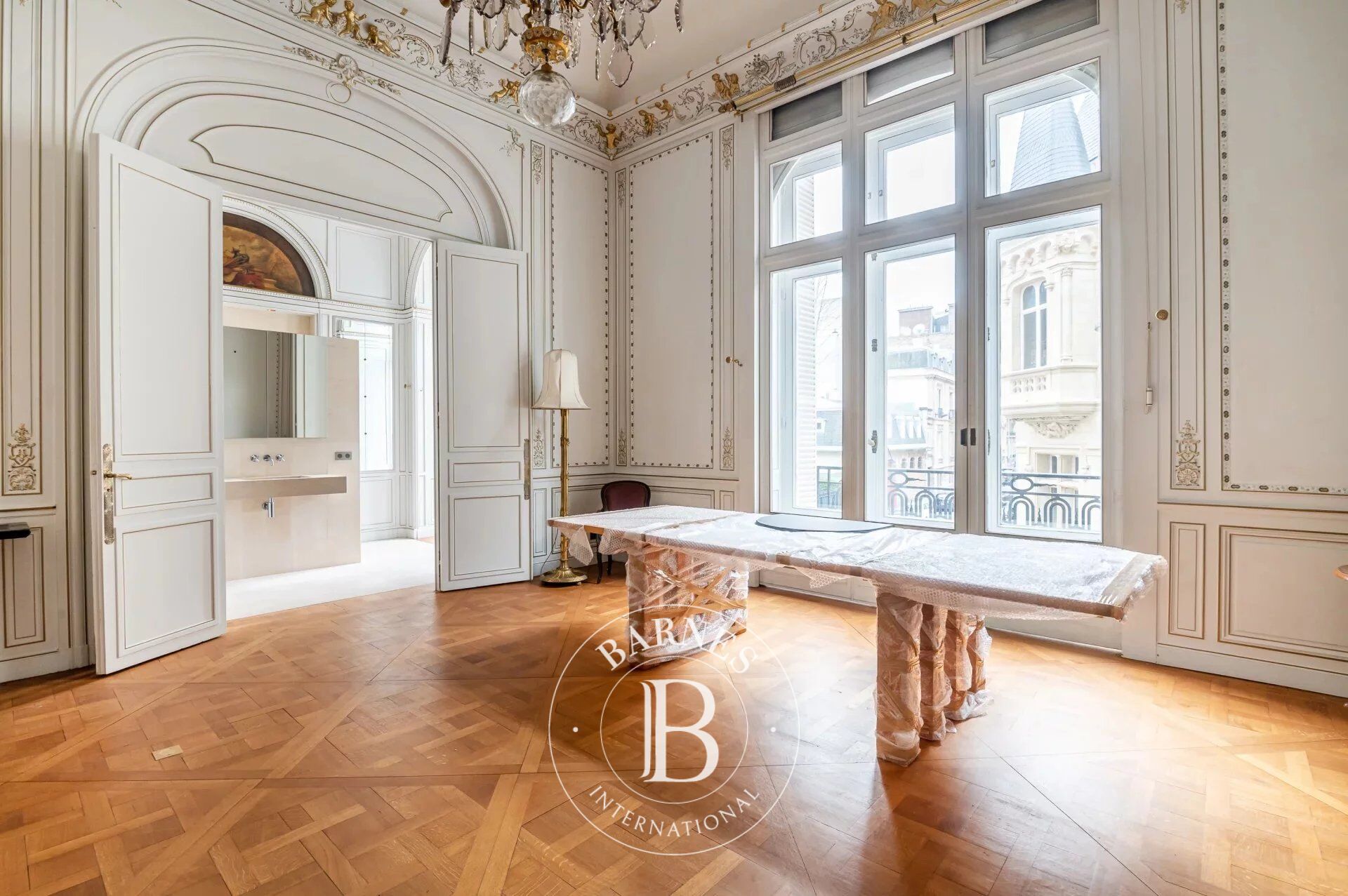 Paris 16 - Victor Hugo / Square Lamartine - Superbe appartement familial et de réception