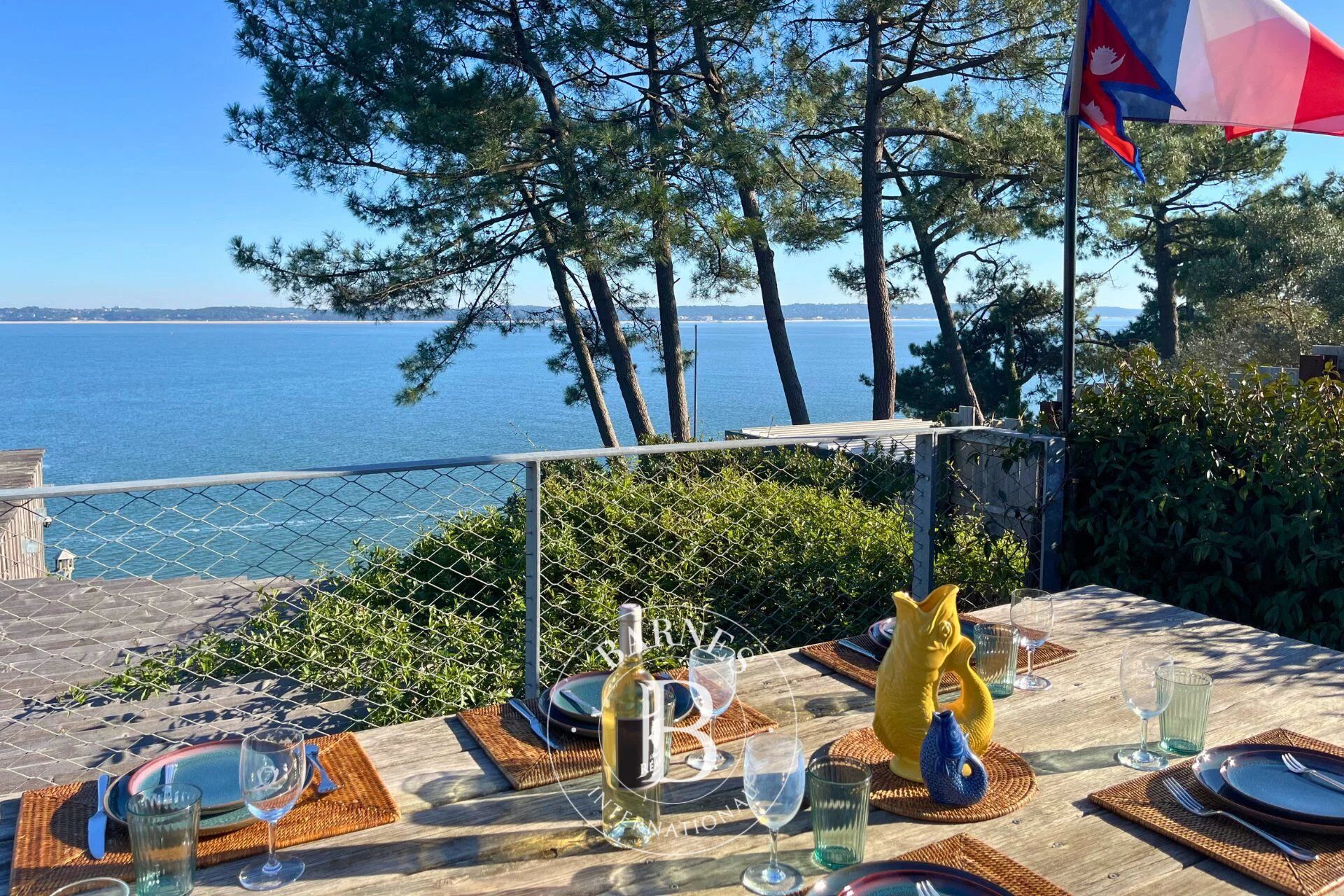 «VILLA SOPHIE» EN PREMIÈRE LIGNE, PLAGE DES AMÉRICAINS AU CAP FERRET - CAPACITÉ 8 CONVIVES - picture 1