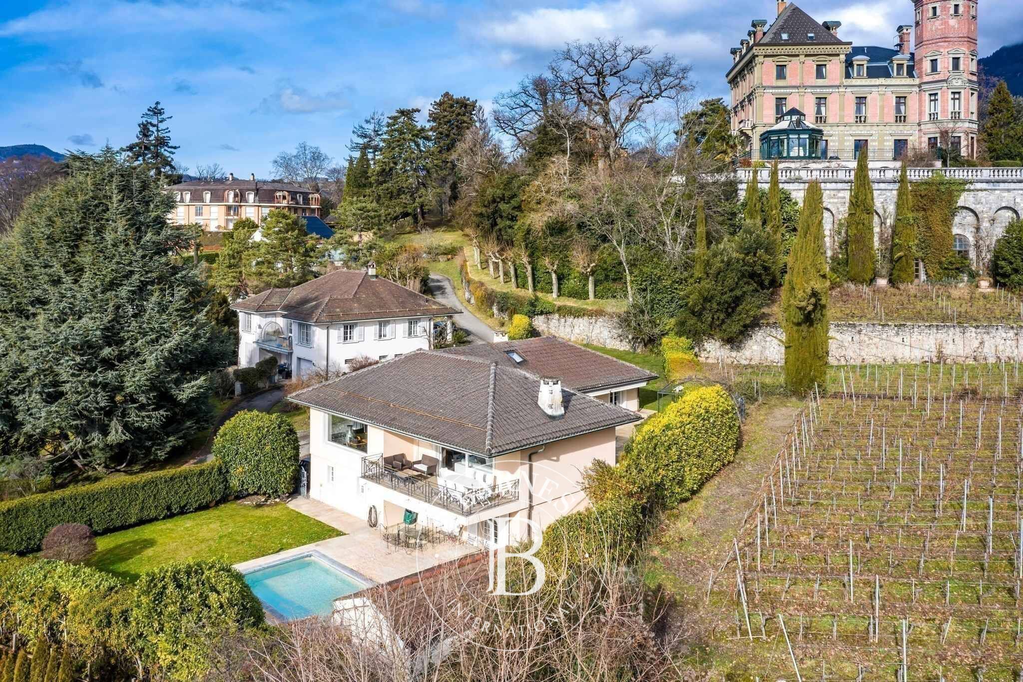 Villa Montreux - picture 25