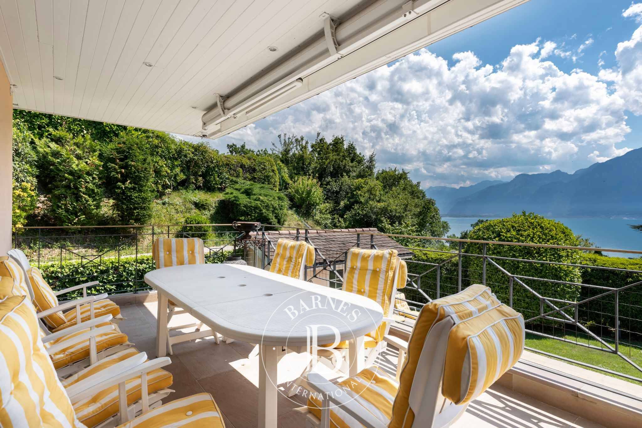 Villa Montreux - picture 9