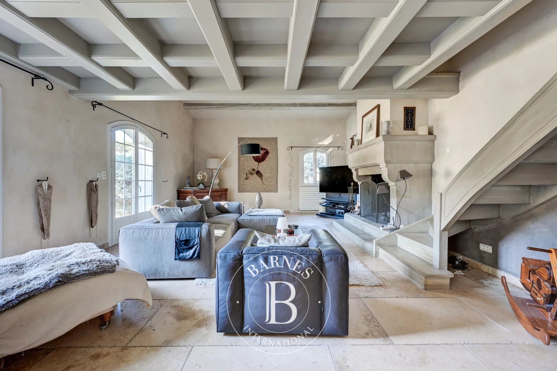 UNDER SALE OFFER - BARNES EXCLUSIVE LISTING - VENTABREN - FAMILY HOUSE - 4 BEDROOMS - SWIMMING POOL - picture 3