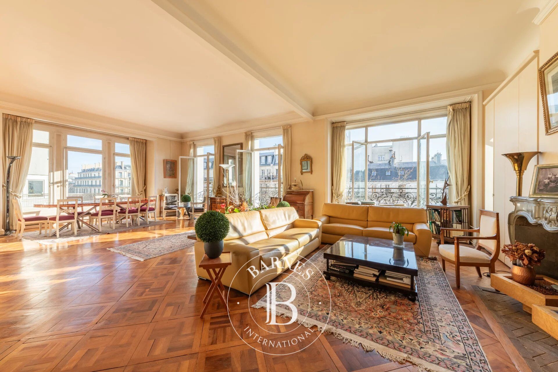 Sole Agent -  Paris 16 - Trocadéro - Beautiful family and reception apartment - 4 bedrooms - Eiffel Tower view - picture 2