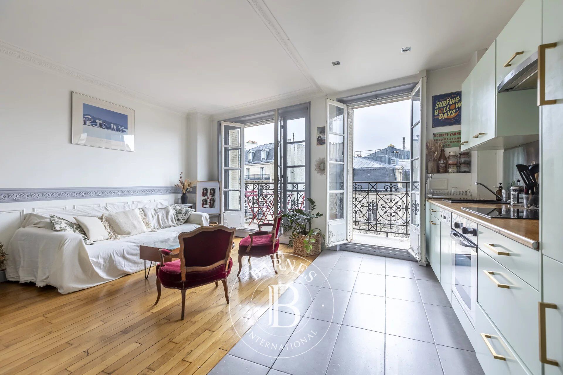 Paris 17 - LEVIS - APPARTEMENT LUMINEUX AVEC UNE CHAMBRE ET BALCON VUE DEGAGEE -EXPOSESUD - picture 3