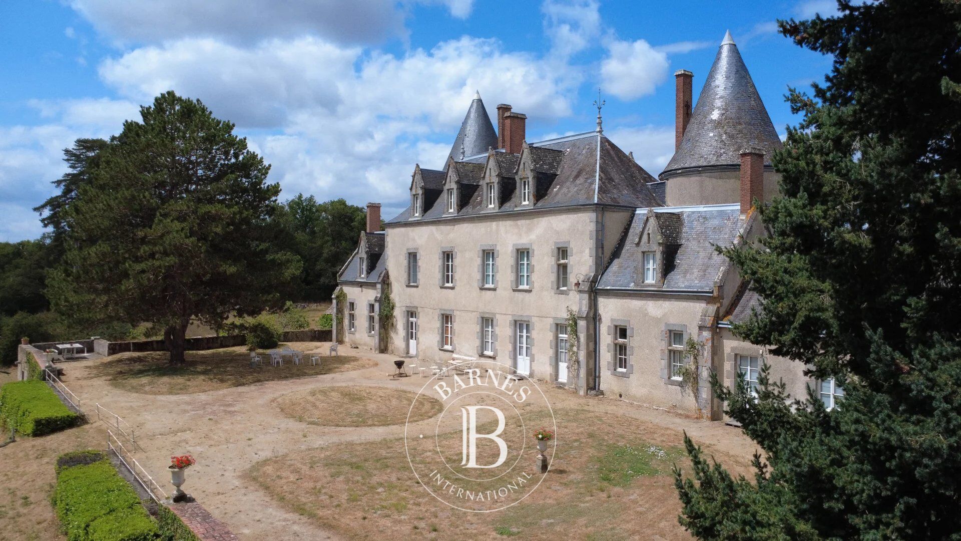 Haute Vienne (87) - Château XVe et XIXe - Domaine de 108 hectares - picture 3