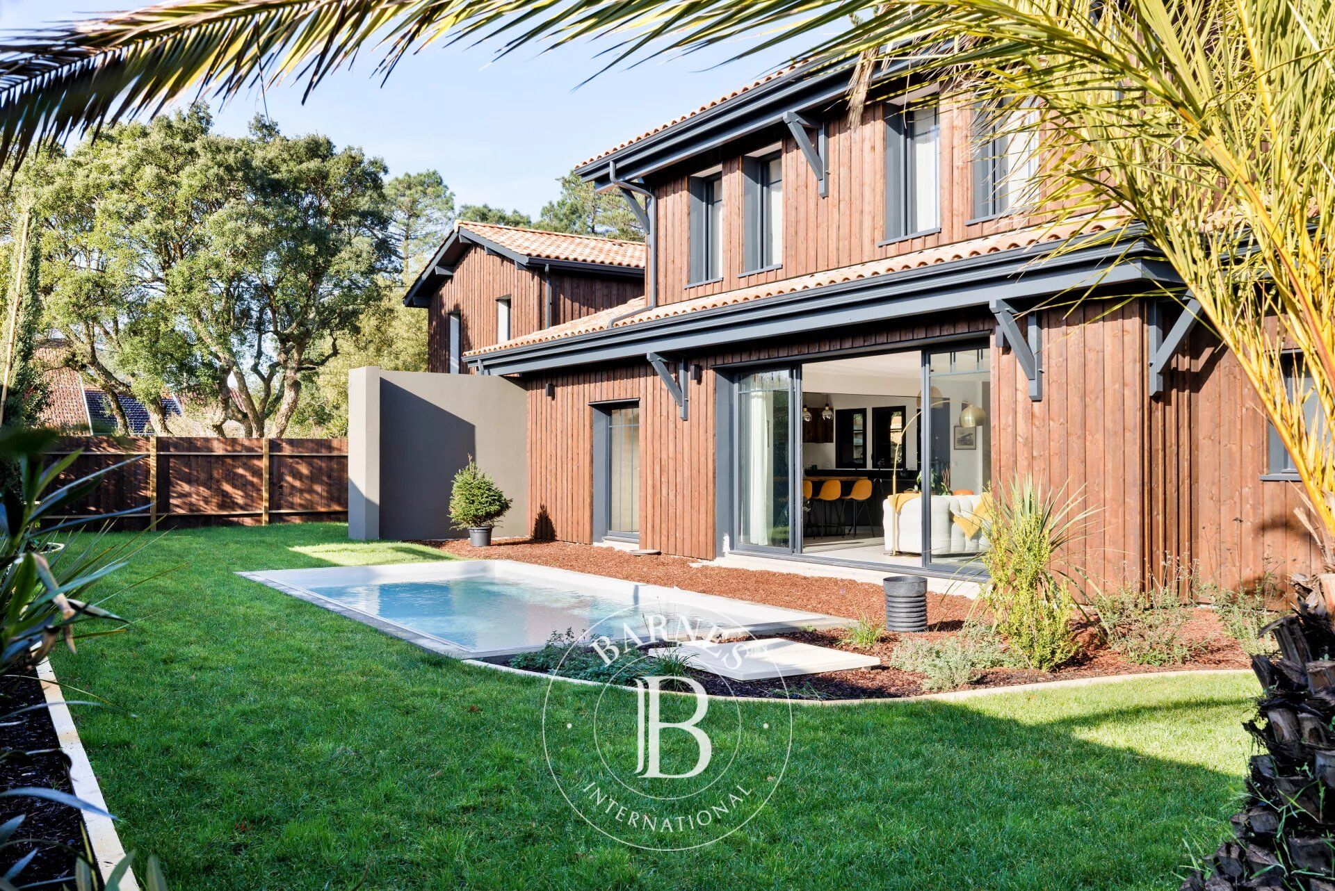 Capbreton – Between Town and Beach: Modern Elegance in a Prime Location - picture 2