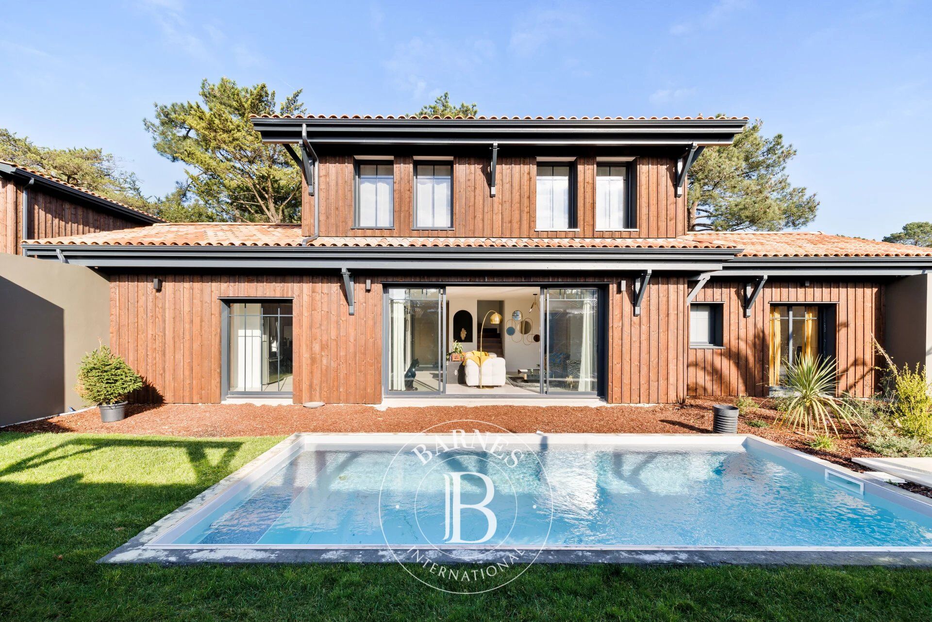 Capbreton – Between Town and Beach: Modern Elegance in a Prime Location - picture 1